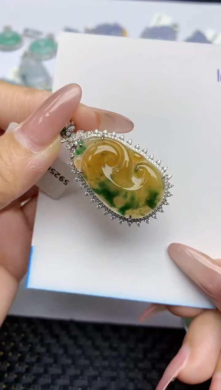 【闪购商品】翡翠颈饰18K金镶嵌天然A货翡翠 145