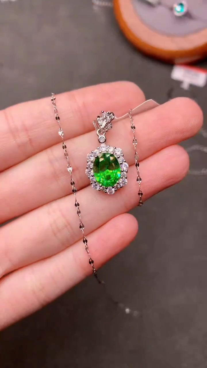 【闪购商品】石榴石（沙弗莱）颈饰银S925镶嵌.....