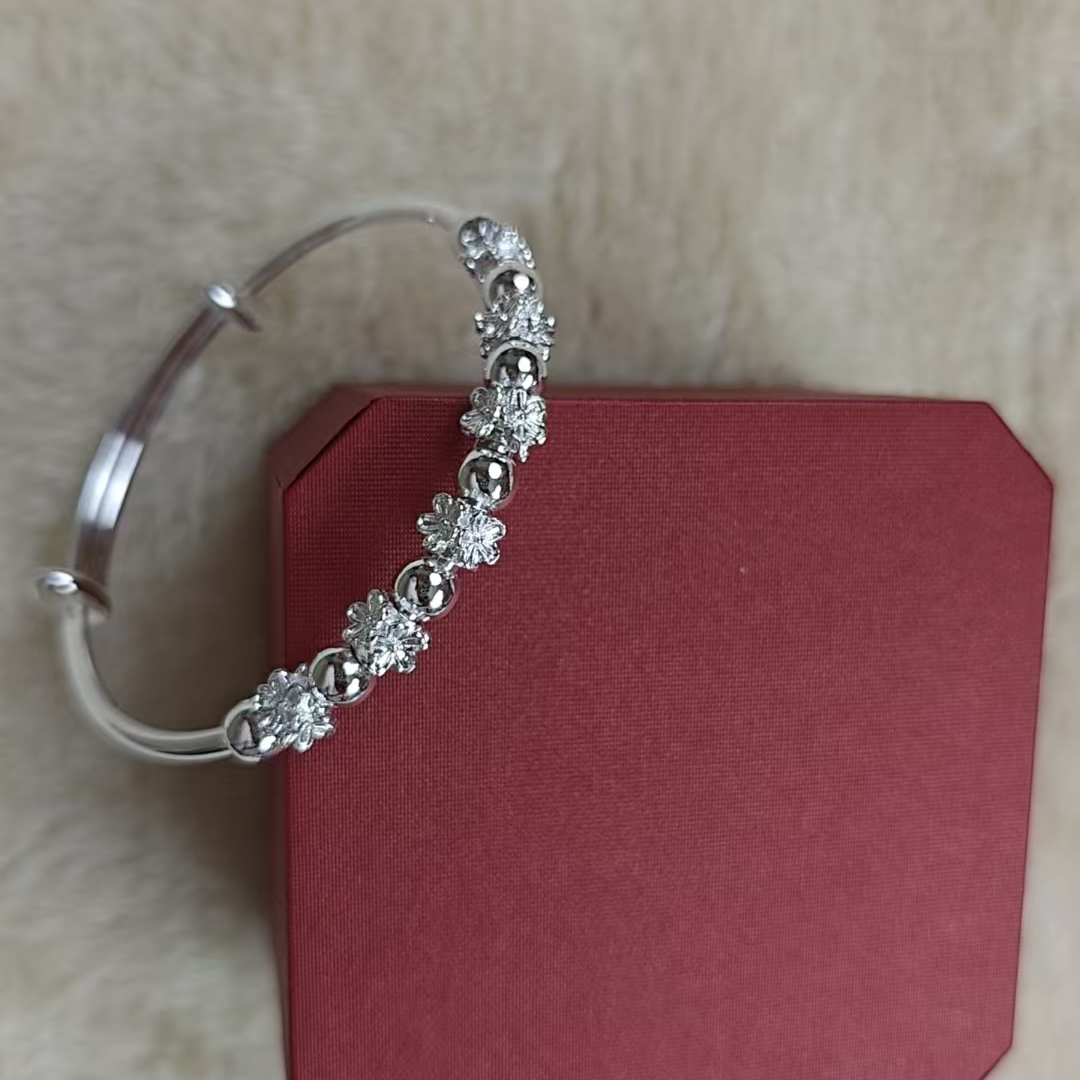 足银手镯 102900推拉串珠梅花简约轻奢手镯实心古法潮流