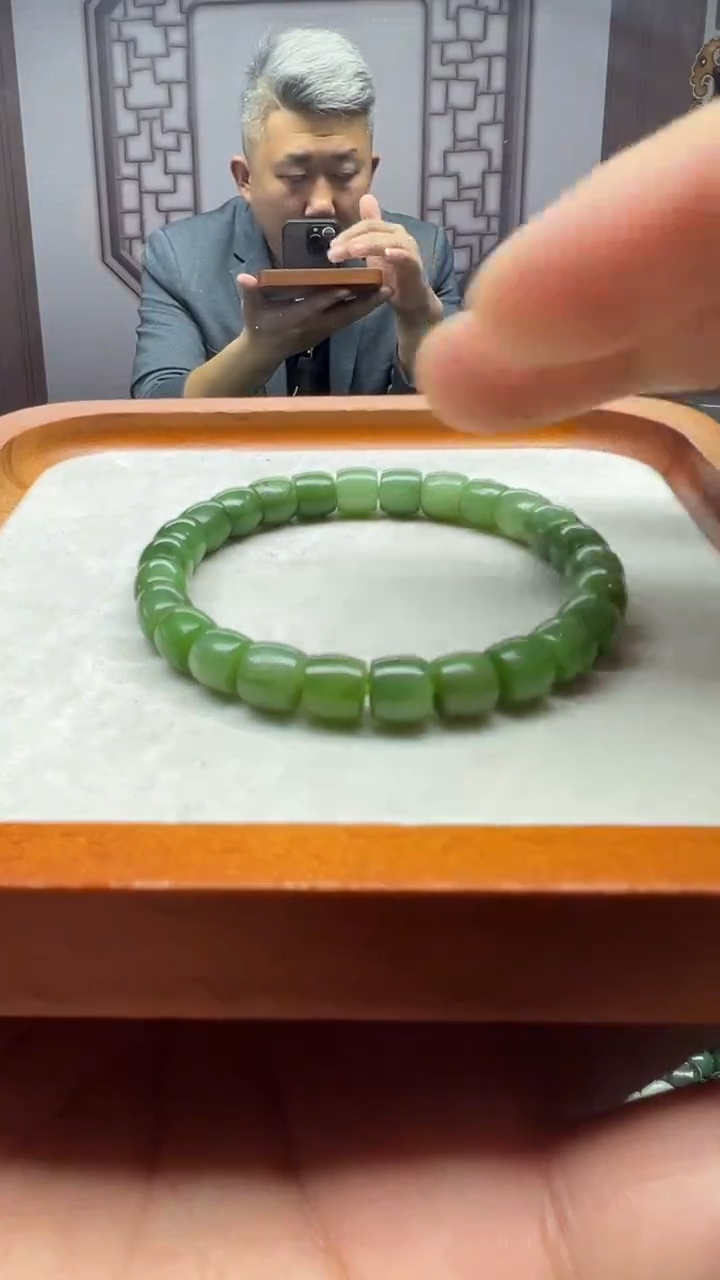 【闪购商品】和田玉手串未镶嵌碧玉卡8直切微瞎多样性拍一发一