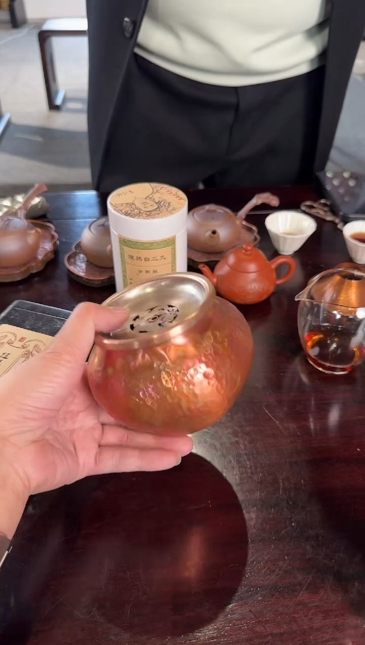 【闪购商品】呆坐 瓷包银杯--------