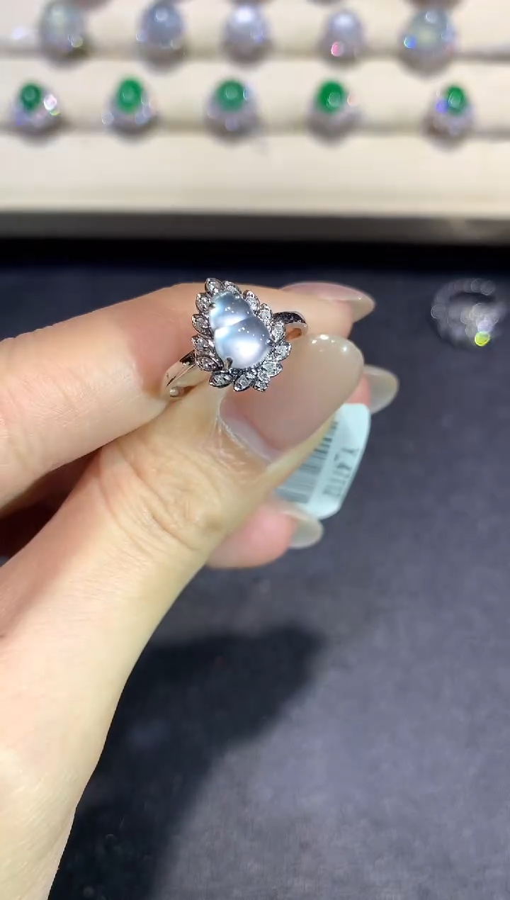 【闪购商品】翡翠戒指18K金镶嵌a105       