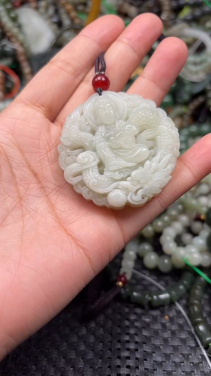 颈饰未镶嵌和田玉1