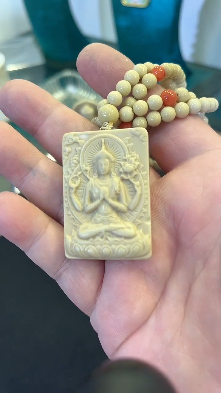 【闪购商品】蛋白石颈饰未镶嵌89雕刻件