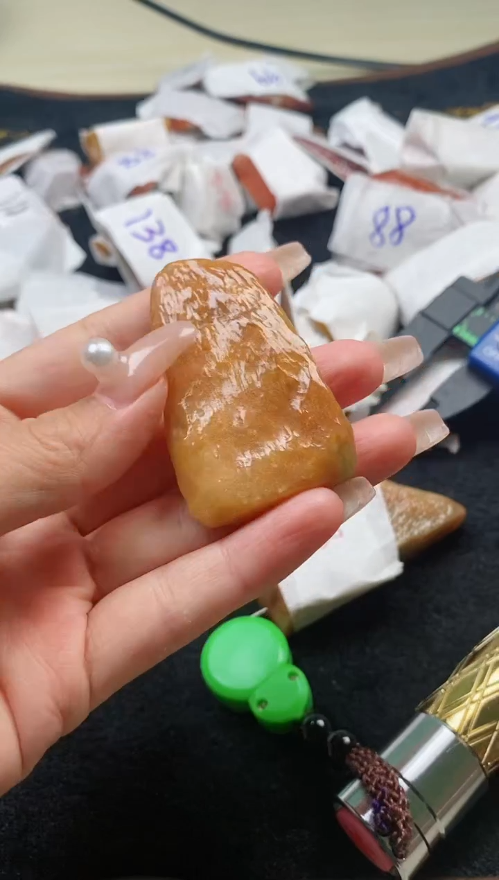 翡翠裸石翡翠挂件裸石