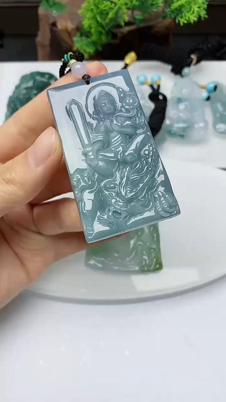 【闪购商品】翡翠颈饰未镶嵌