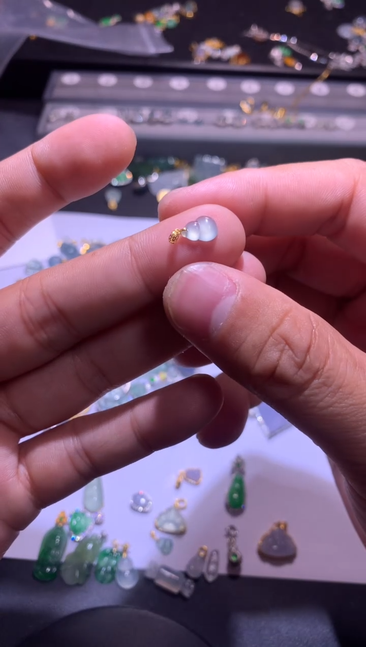 翡翠18K金镶嵌吊坠(不含链)1