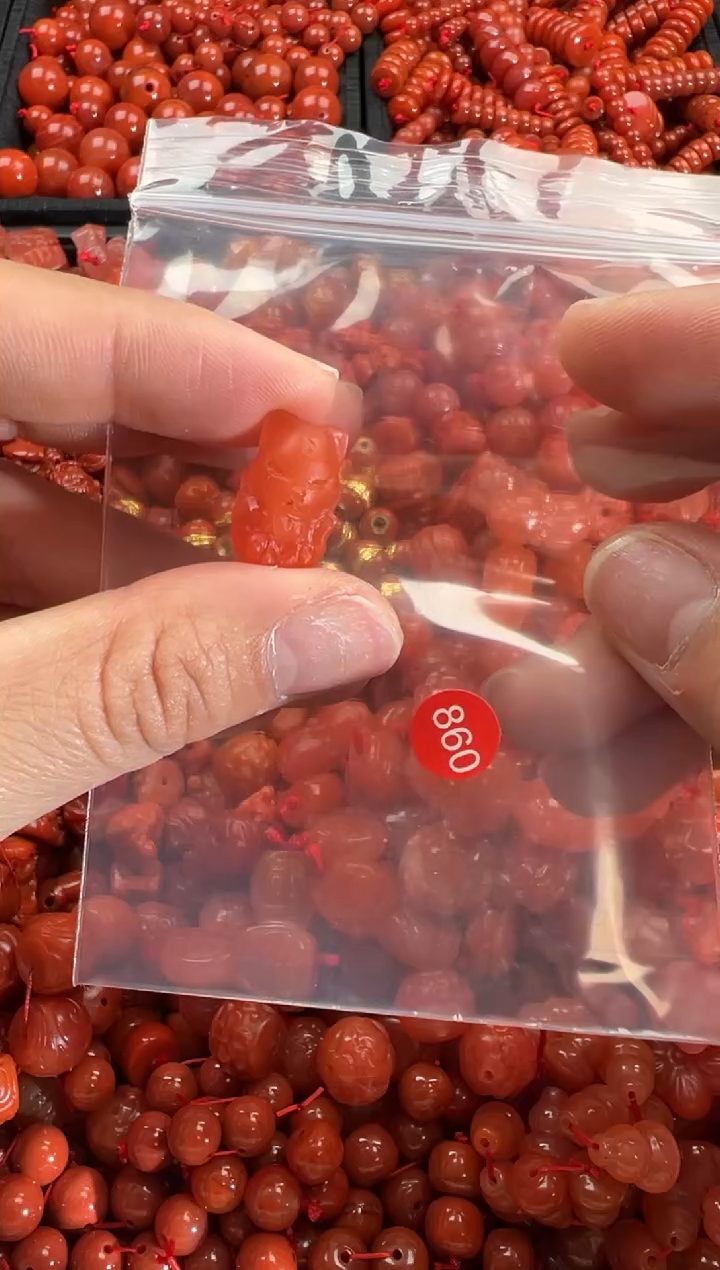 【闪购商品】南红玛瑙颈饰未镶嵌1