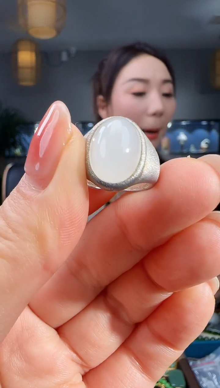银S925镶嵌戒指和田玉1