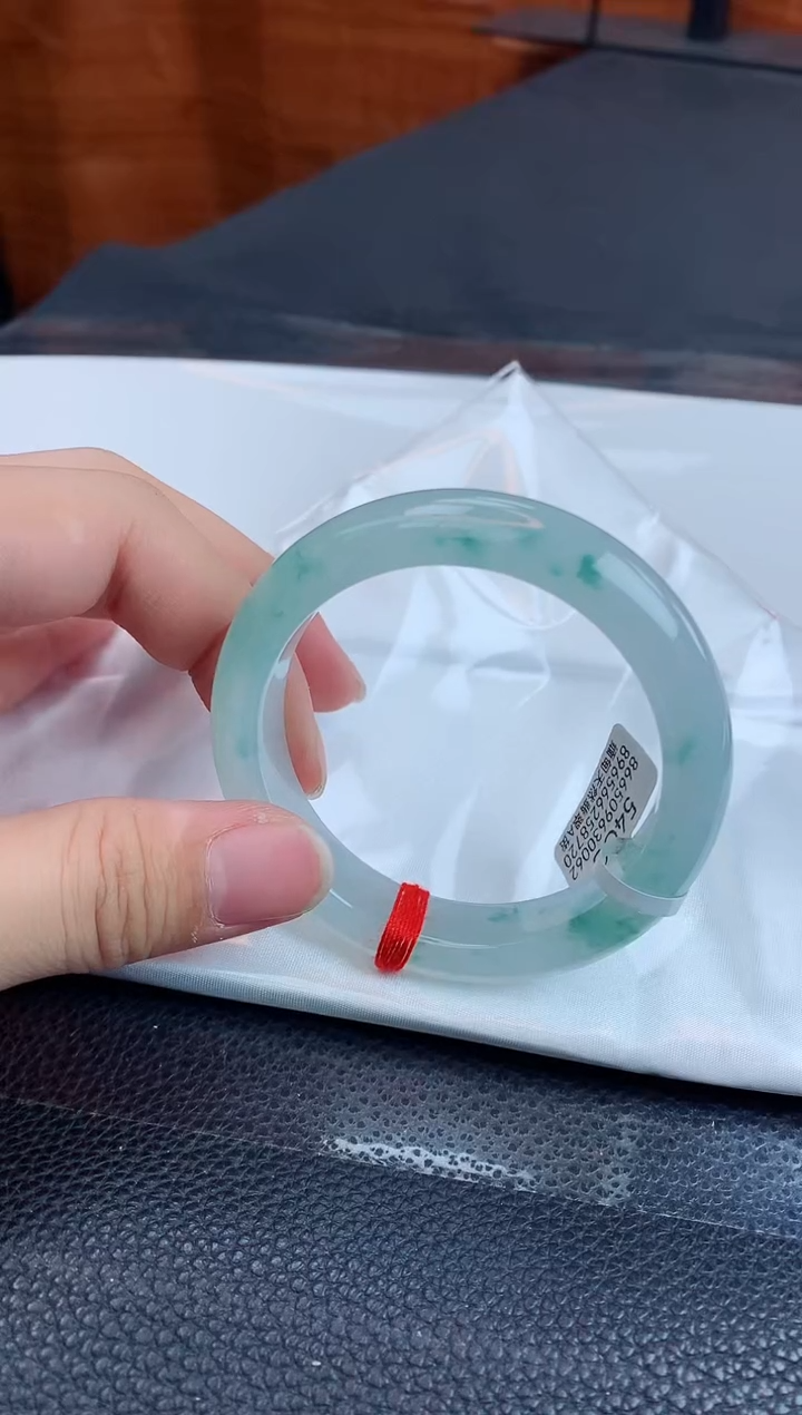 【闪购商品】翡翠手镯未镶嵌缅甸天然翡翠A货手镯