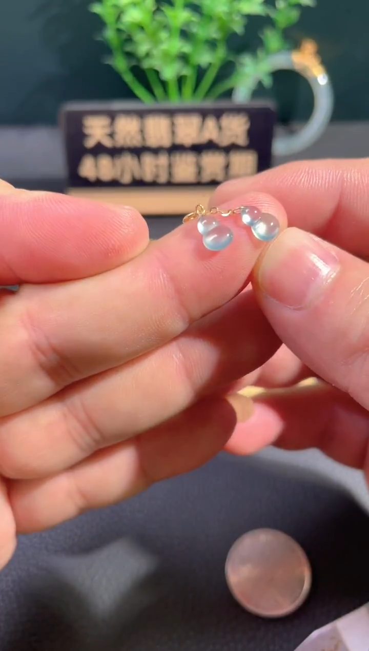 颈饰18K金镶嵌翡翠翡翠