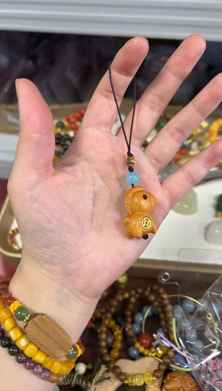 檀香木吊坠芭比檀木小马编制款挂件[12]