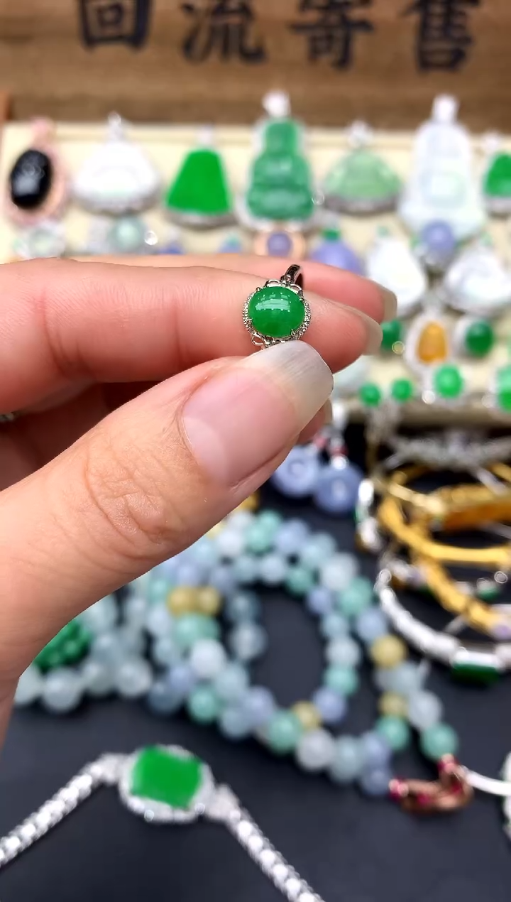 【闪购商品】翡翠戒指18K金镶嵌239-中国好珍宝