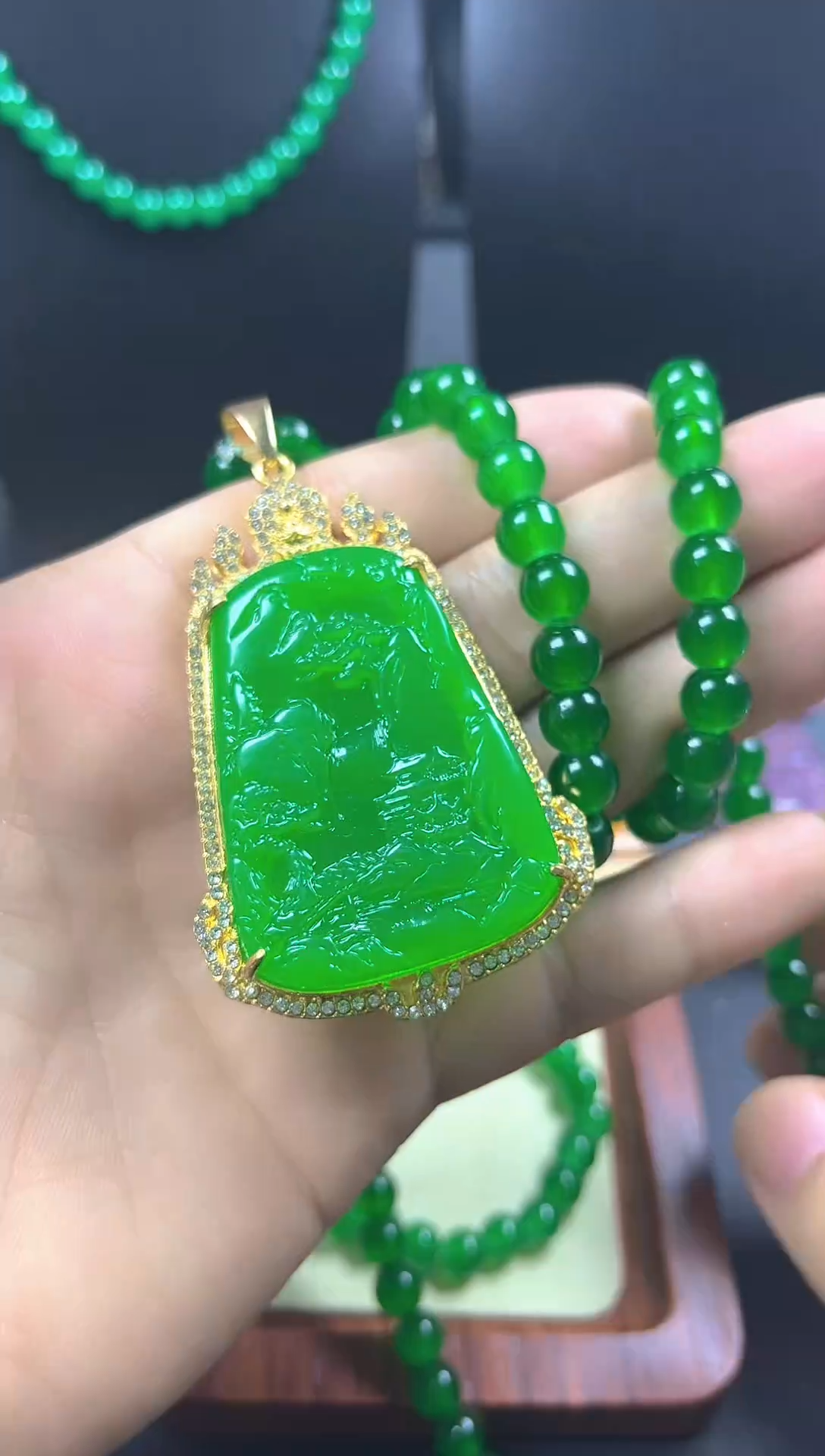 颈饰银S925镀金镶嵌翡翠山水