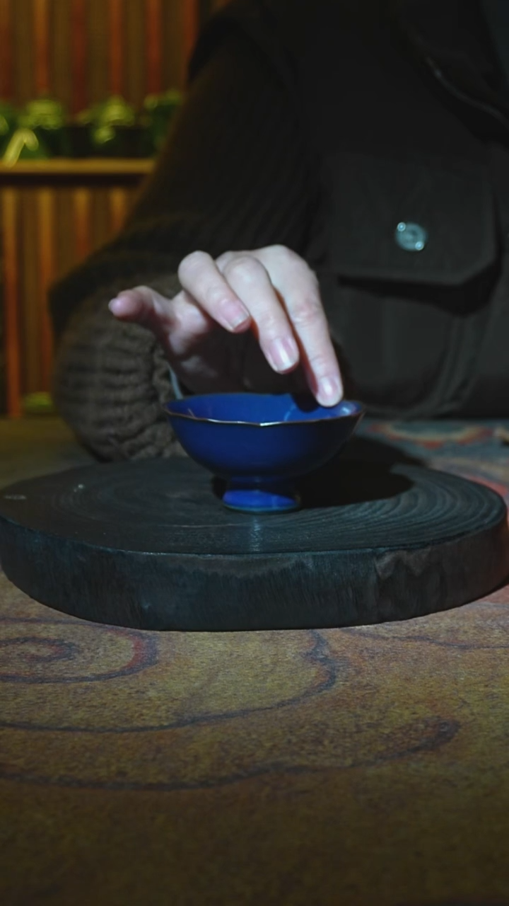 佛青高足莲花杯     