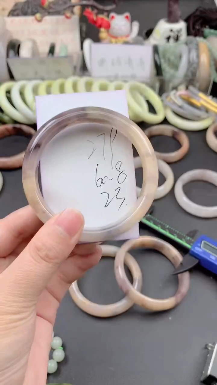 未镶嵌手镯石英质玉279