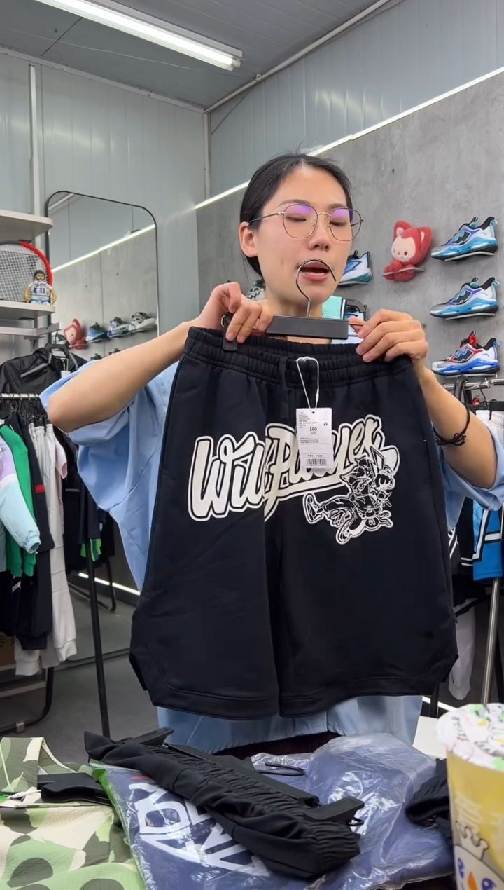 安踏儿童衣服尺码 ：160