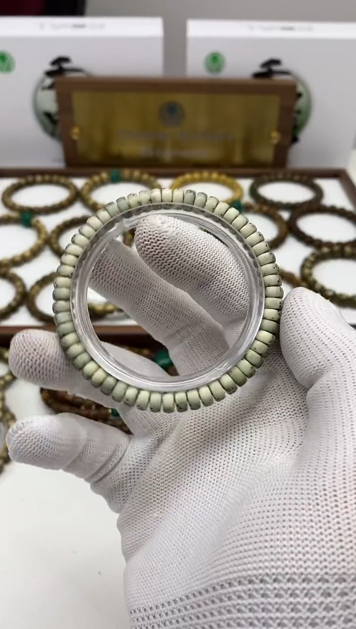 【闪购商品】星月菩提手串181 绿背药片7*3mm