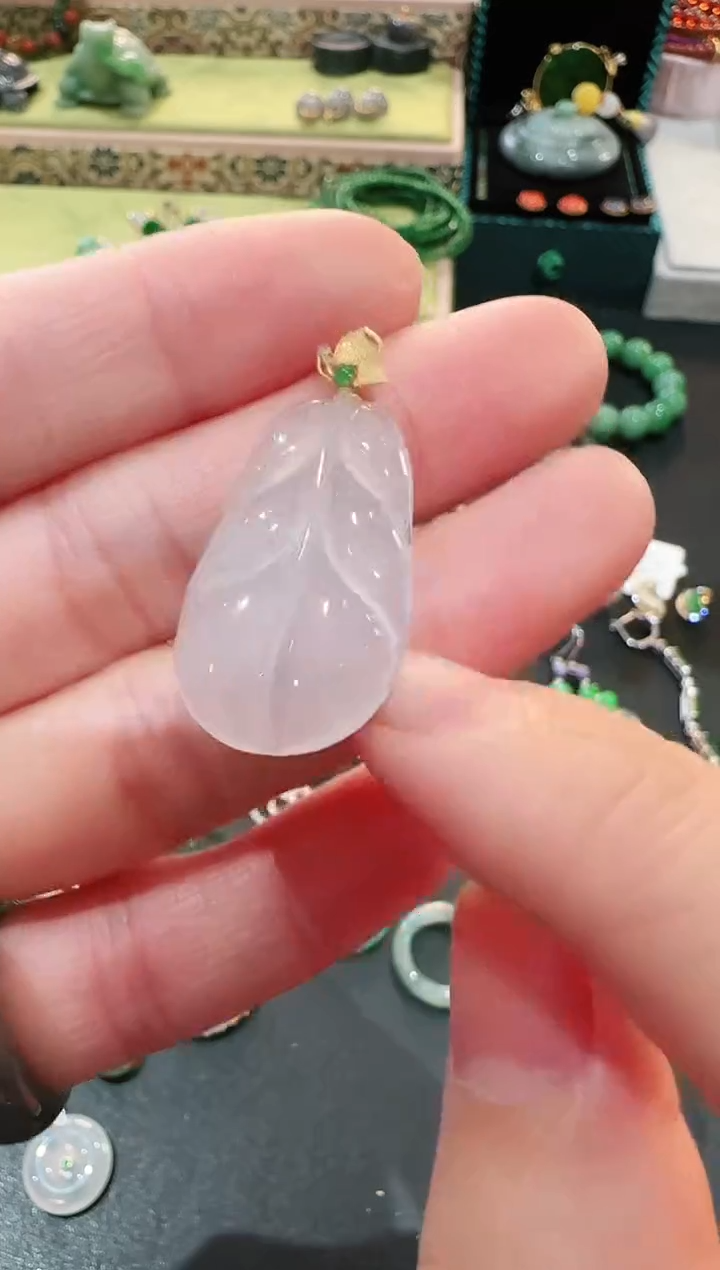 【闪购商品】翡翠颈饰18K金镶嵌吊坠