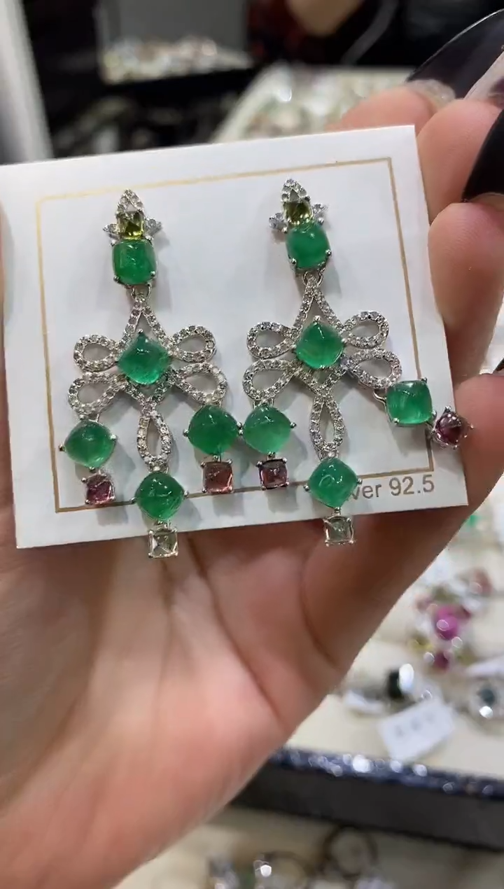 银S925镶嵌耳饰定制祖母绿楚楚珠宝中古甄选不退换