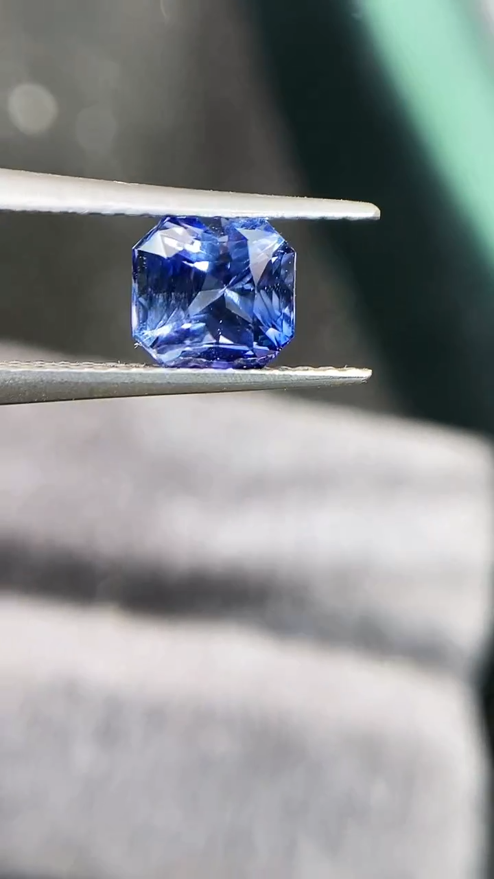 【闪购商品】定制蓝宝石定制未镶嵌天然1.5克拉grc国际证书