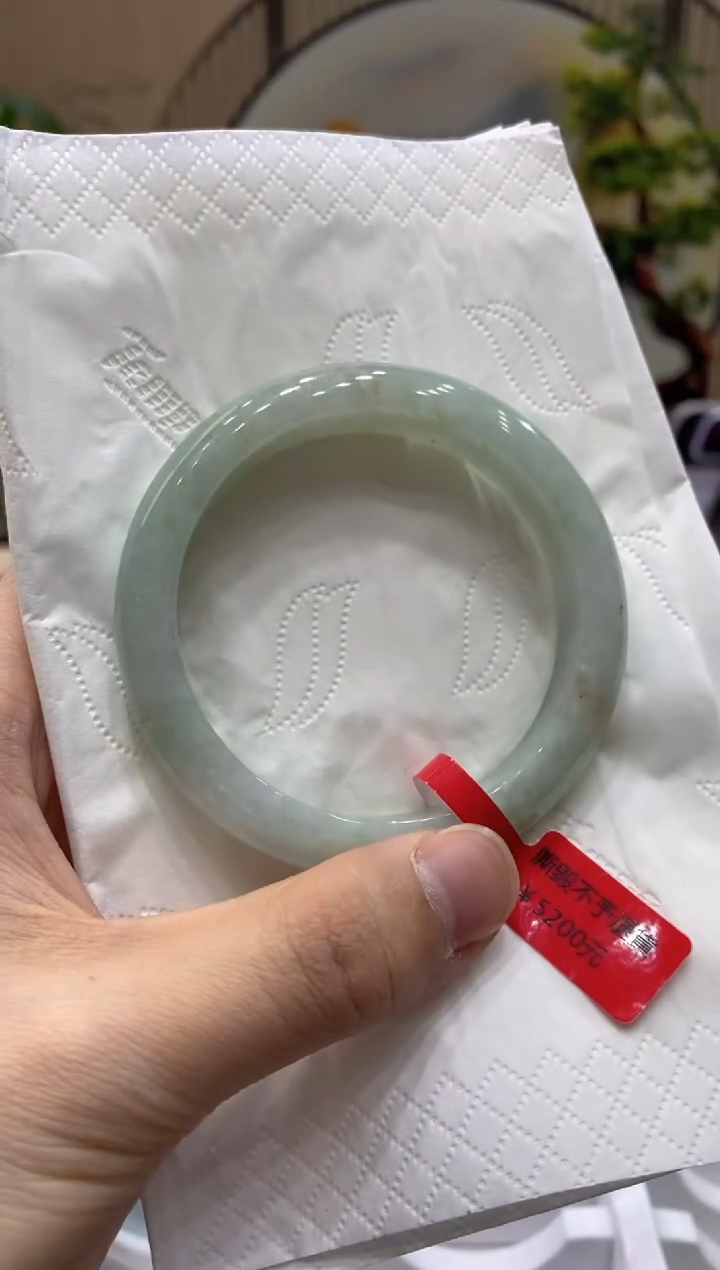 【闪购商品】翡翠手镯未镶嵌000009865