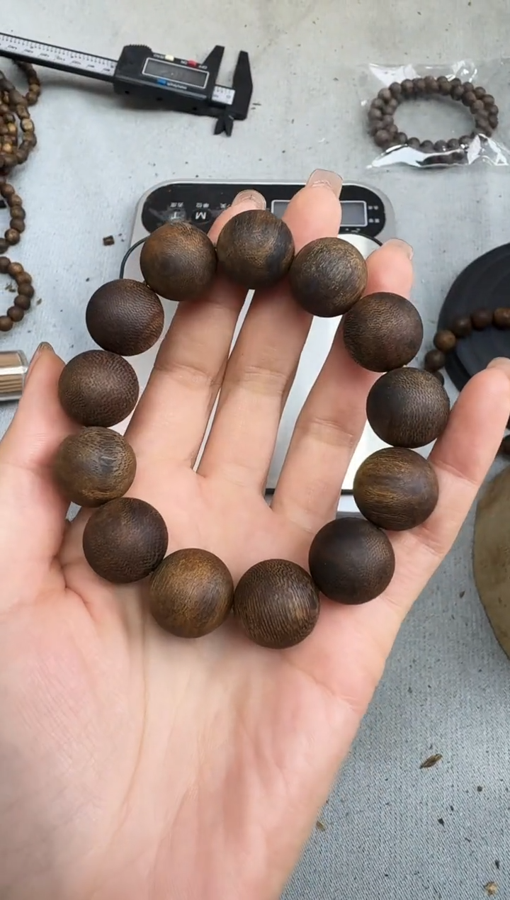 沉香手串1828白棋圆珠单圈多样性发一