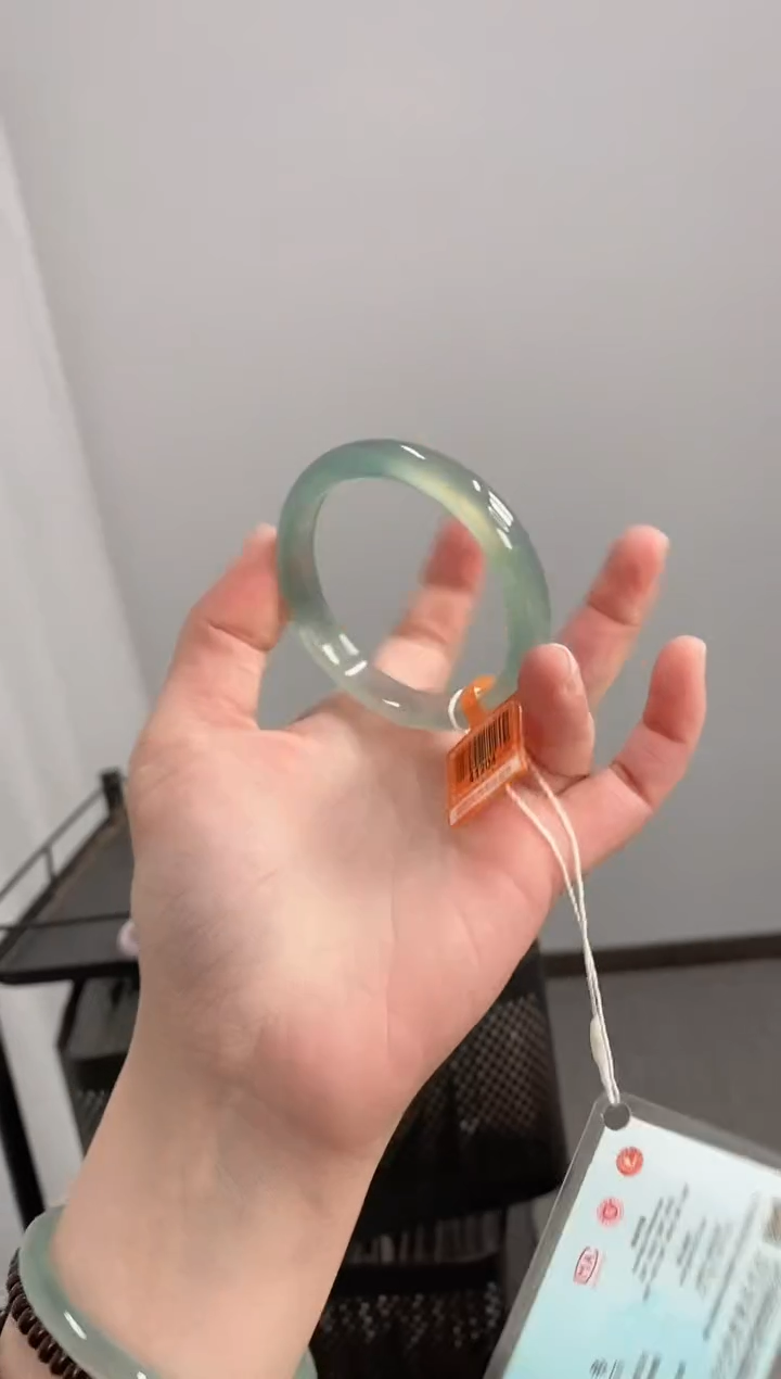 【闪购商品】玛瑙/玉髓手镯未镶嵌52圈