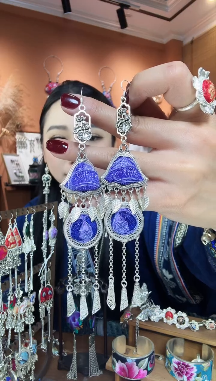 【闪购商品】刺绣纯手工民族风耳环