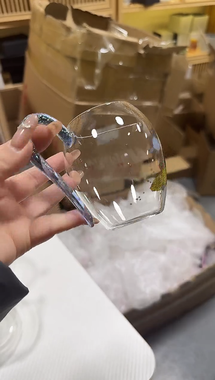 是 569手绘玉米公道杯