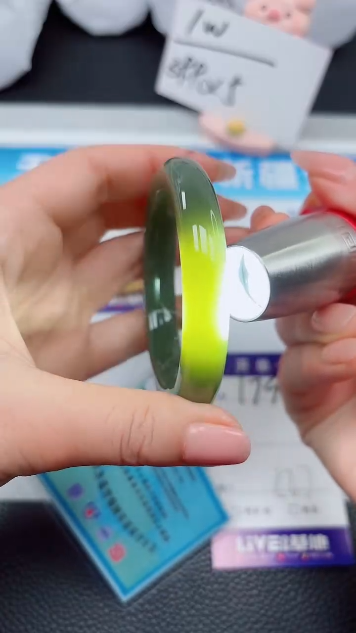 【闪购商品】和田玉手镯未镶嵌179