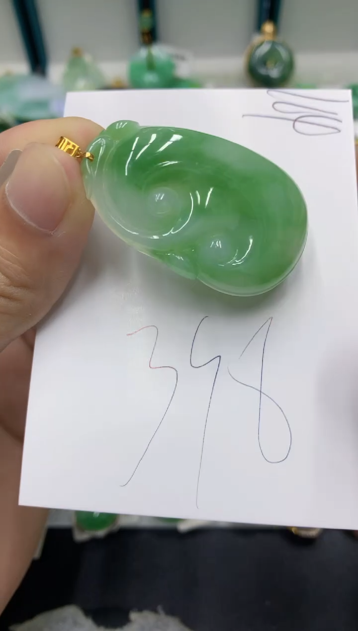 【闪购商品】翡翠颈饰18K金镶嵌翡翠