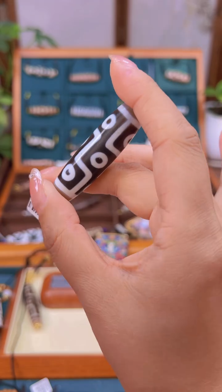 未镶嵌颈饰玛瑙/玉髓（覆膜）107.