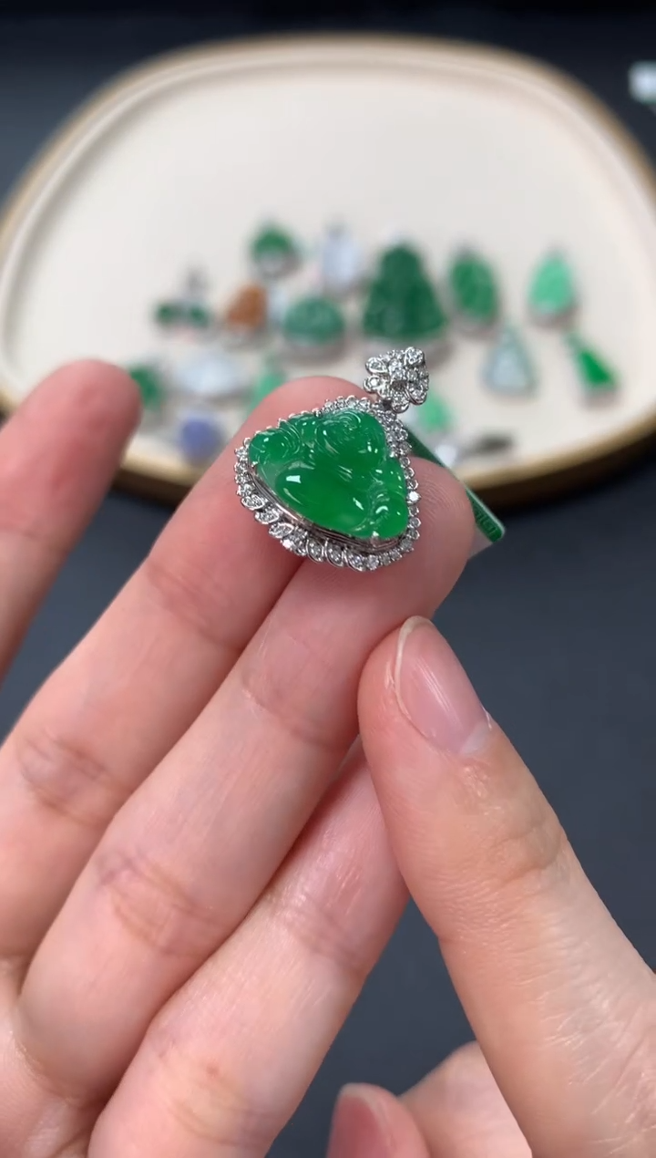 【闪购商品】翡翠吊坠(不含链)18K金镶嵌4980