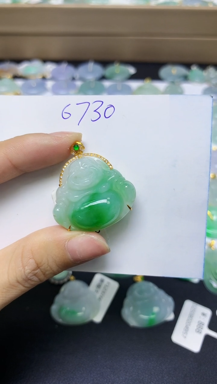 翡翠18K金镶嵌颈饰天然自然緬甸A貨翡翠