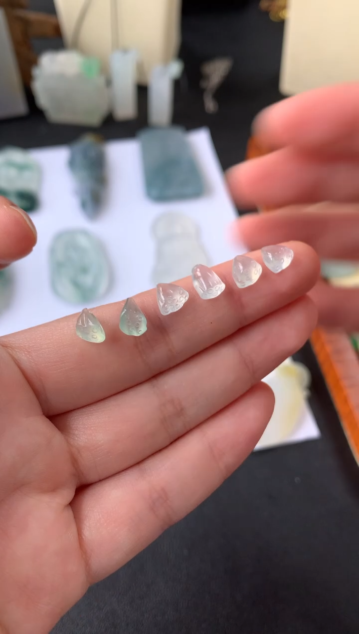 【闪购商品】定制翡翠未镶嵌翡翠