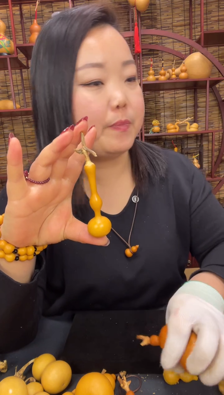 葫芦ぁ****ぁ长翻嘴八宝杆