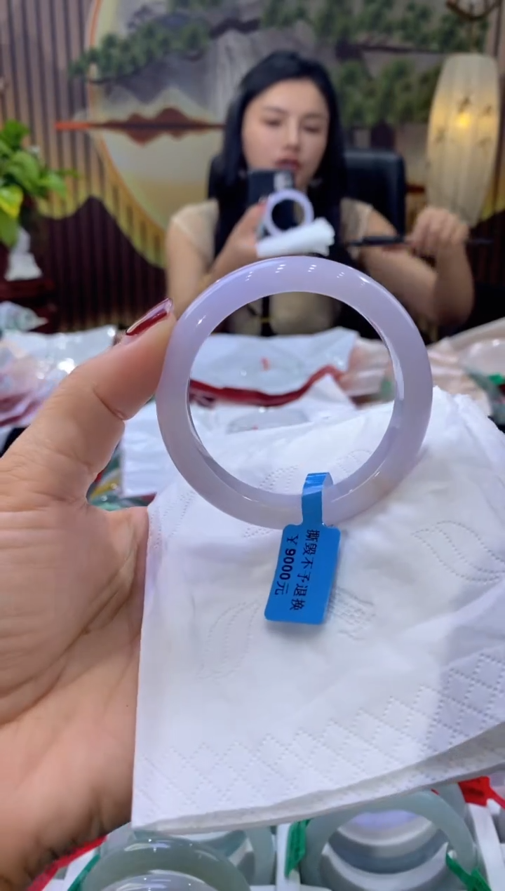 翡翠手镯未镶嵌多人04402