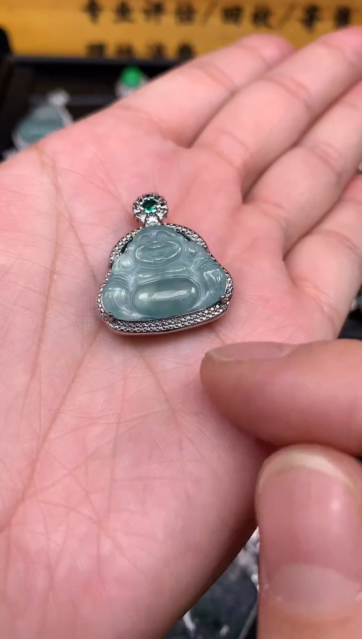 【闪购商品】翡翠颈饰18K金镶嵌佛