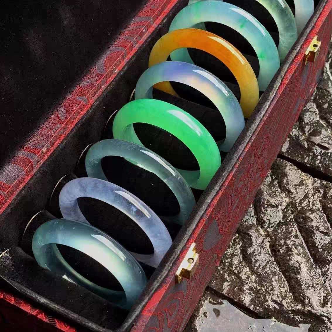 2手镯女款时尚绿色冰透圆条百搭加宽美人镯宽版平安镯白手镯浅绿