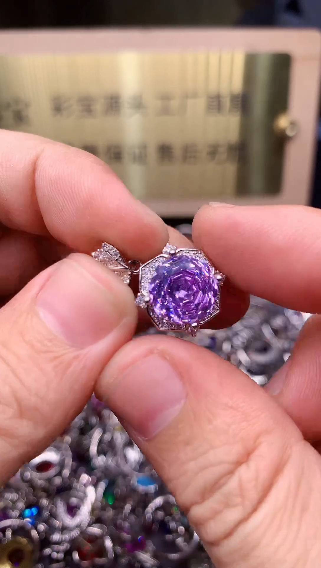 【闪购商品】锂辉石颈饰银S925镶嵌........