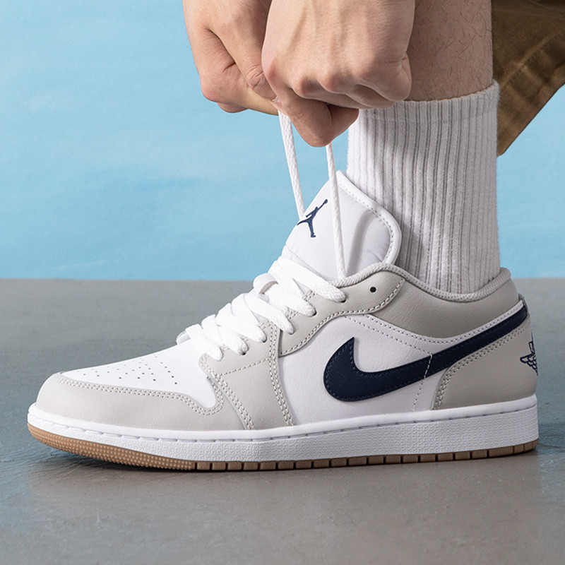 【商场同款】Nike耐克男鞋AJ1篮球鞋AirJordan1Low休闲运动鞋553558