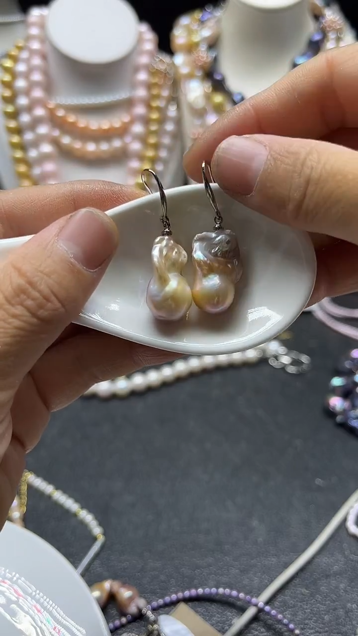 颈饰未镶嵌淡水珍珠多人