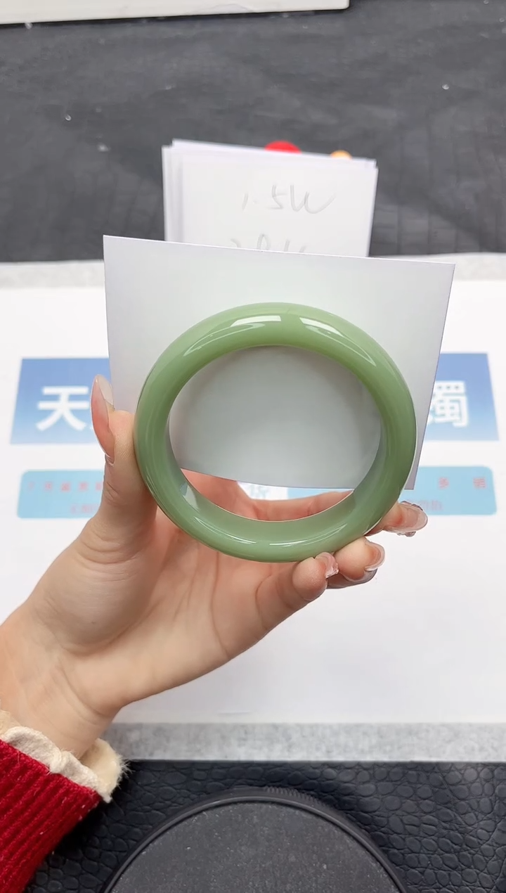 【闪购商品】石英质玉手镯未镶嵌L88-57.6