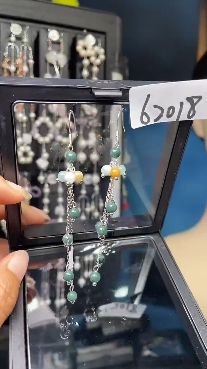 未镶嵌翡翠耳饰喜欢拍