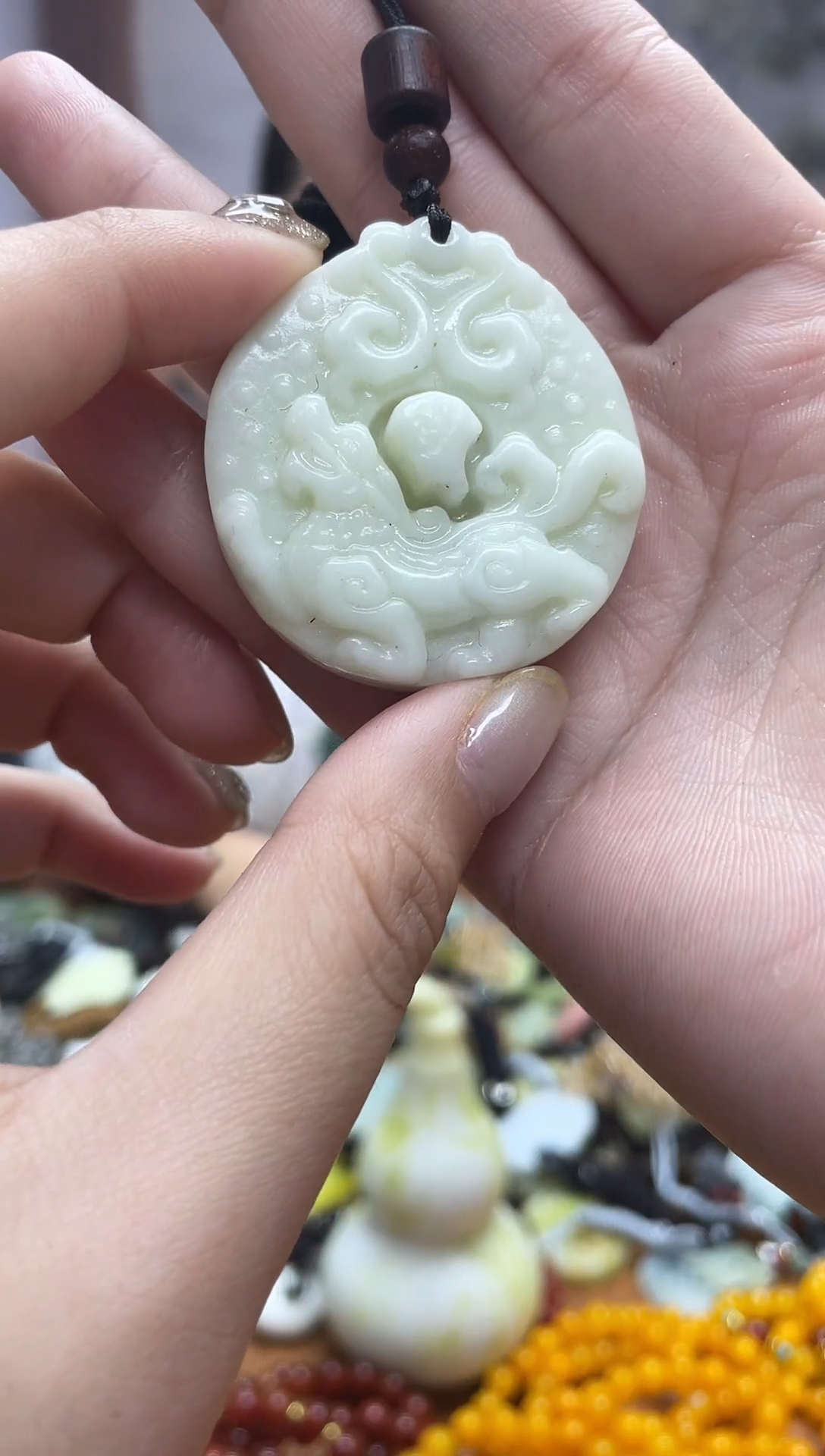 未镶嵌岫玉吊坠·