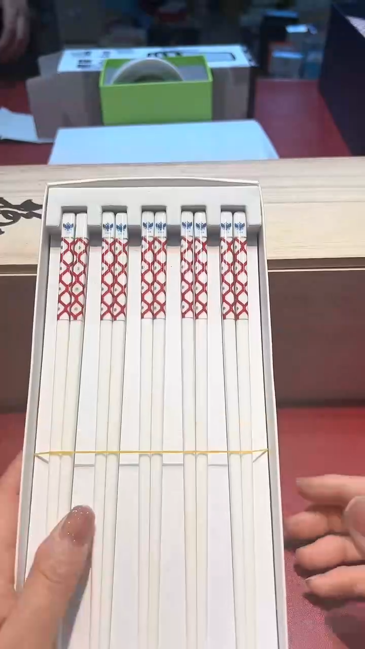 【闪购商品】瓷片锅碗瓢彭一件不剩