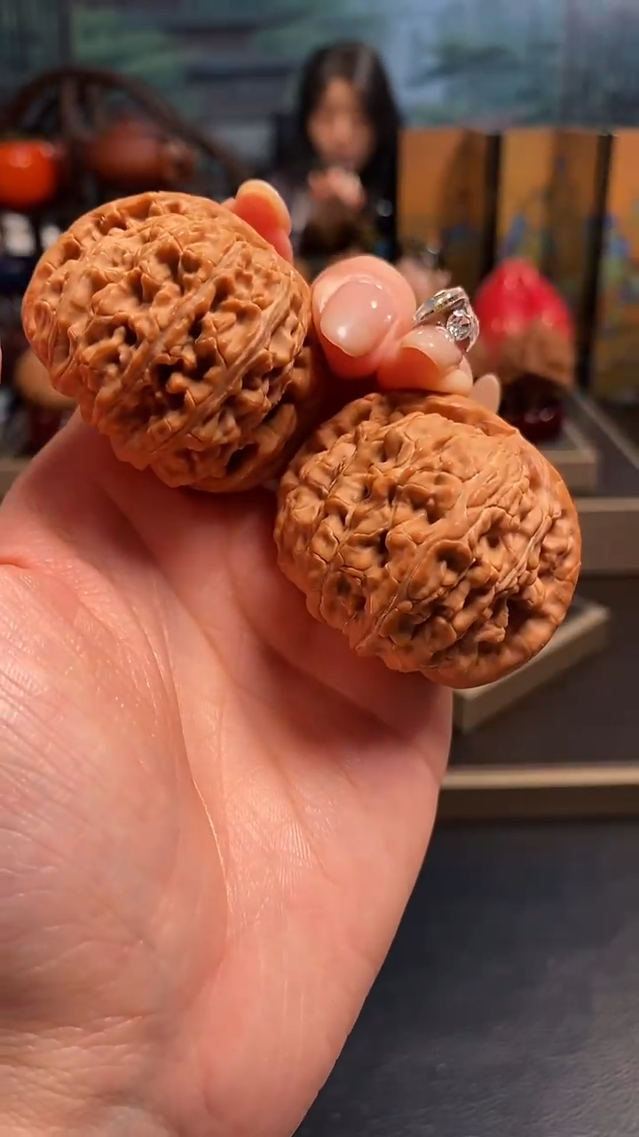 【闪购商品】文玩核桃把件D 557白狮子44尺