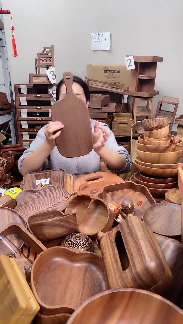 木 北美黑胡桃木带手柄菜板35*16*2cm 