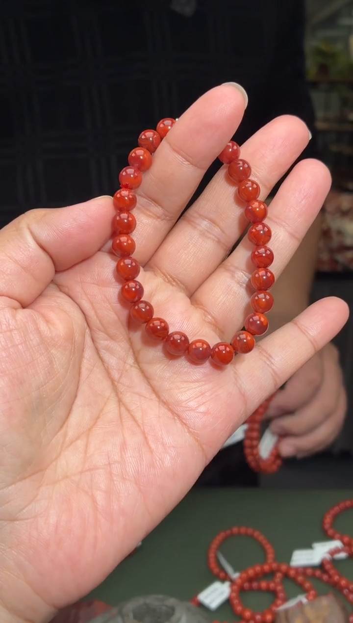 未镶嵌手串南红玛瑙单圈手串一条约7mm多样性发货